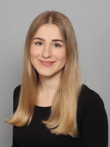 Auf dem Bild ist die Wissenschaftliche Hilfskraft Marisa Flaspöler zu sehen.